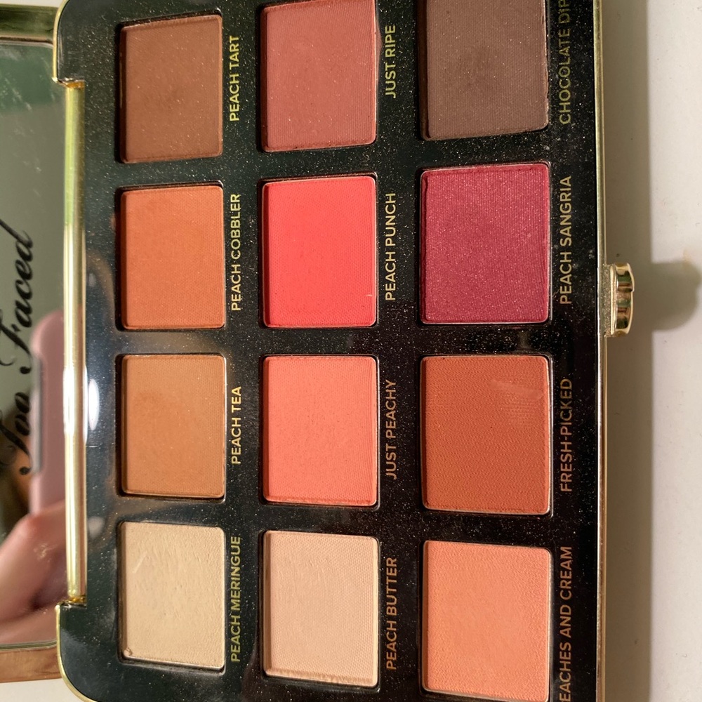 Too Faced just peachy mattes eyeshadow palette